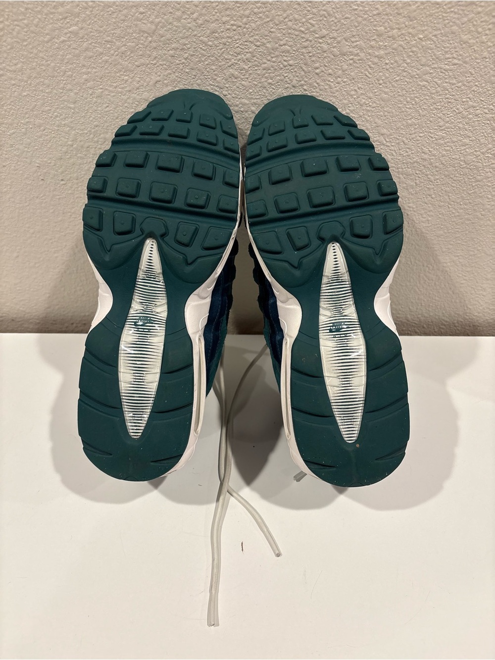 Nike Women's Air Max 95 DZ5226-300 Green Velvet/Dark Atomic Teal Sz 10 - Picture 8 of 9